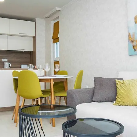 Инфинити Lägenhet Burgas